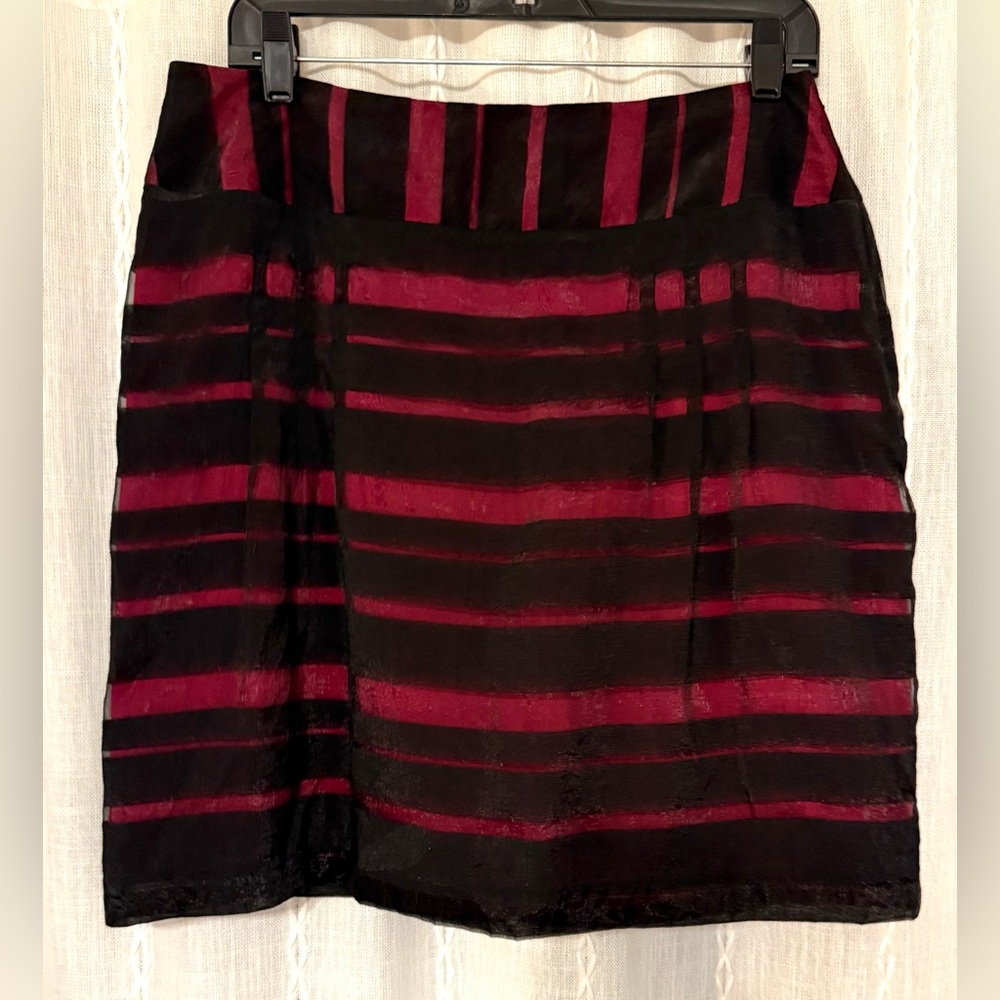Apostrophe fushia & black mini skirt. Sz. 8